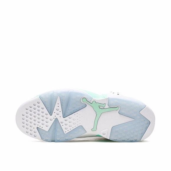 Air Jordan 6 "Mint Foam" sneakers - Picture 4 of 4